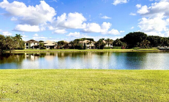 Building Photo - 5 br, 3.5 bath House - 3558 Collonade Dr