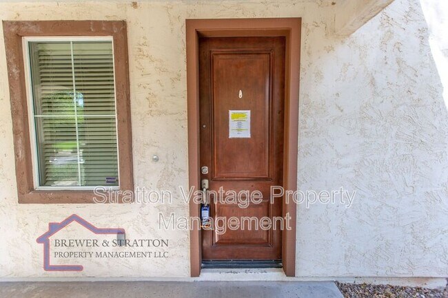 Building Photo - 4266 E Vest Ave