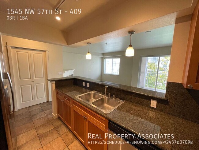 Foto del edificio - 1545 NW 57th St
