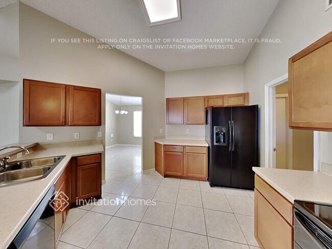 Foto del edificio - 14411 Grassy Cove Cir