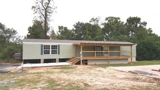 Building Photo - 108 Young St