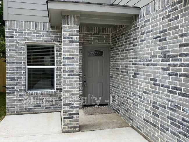 Foto del edificio - 8135 Doreen Ave