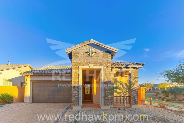 Primary Photo - 720 E Deer Creek Rd