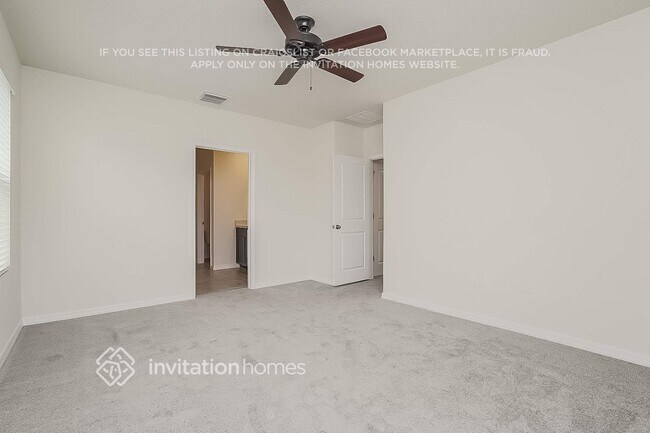Foto del edificio - 7735 Cypress Walk Dr