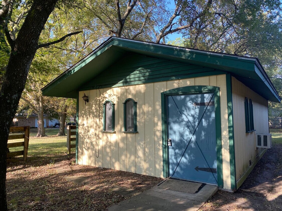 1202 Idlewood Dr Unit 1202, Sherman, TX 75092 Room for Rent in