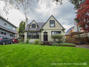 Building Photo - 3023 NE 44th Ave