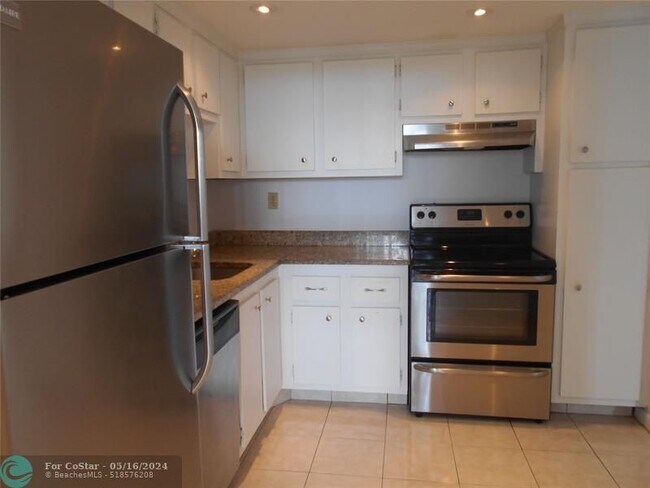 Foto del edificio - 2761 Taft St