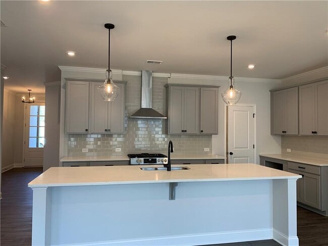 Building Photo - 6025 Stella Dr
