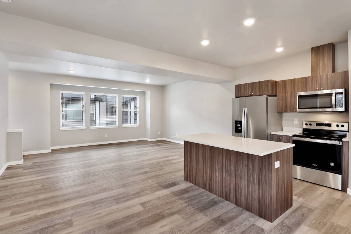 Kitchen / Living Room - 1821 Eastgate Loop