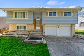 Building Photo - 15222 Huntington Ct