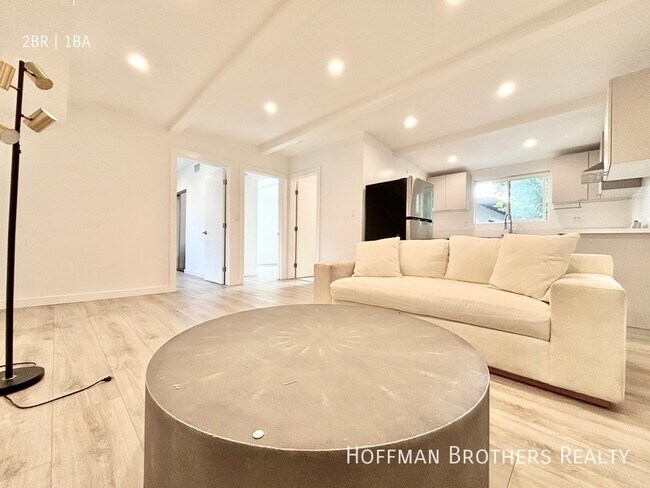 Building Photo - 1568 Yosemite Dr