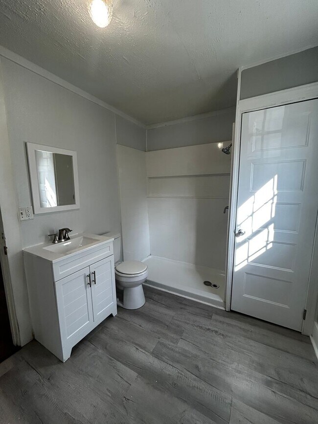 Foto del edificio - Seconds from Battlefield PKWY - 1 bed, 1 bath, newly renovated home!