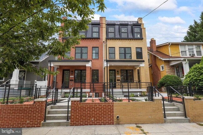 Building Photo - 4411.5 Illinois Ave NW