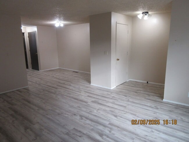 Foto del edificio - Updated, spacious one bedroom
