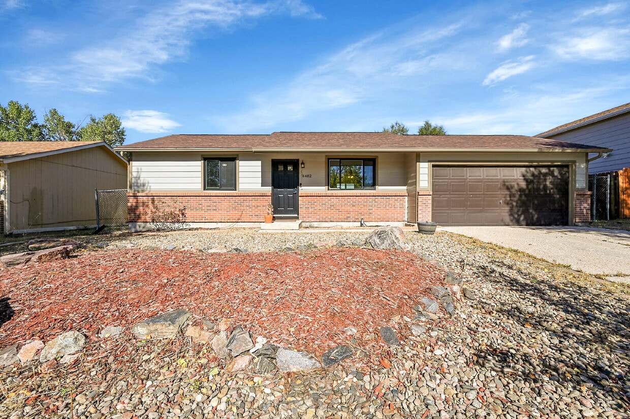 Foto principal - $2,095.00, 4-bed, 2-bath located in Colora...