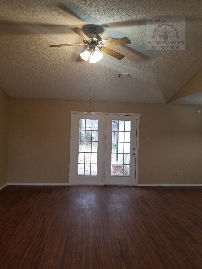 Building Photo - 20 Fieldcrest Ln