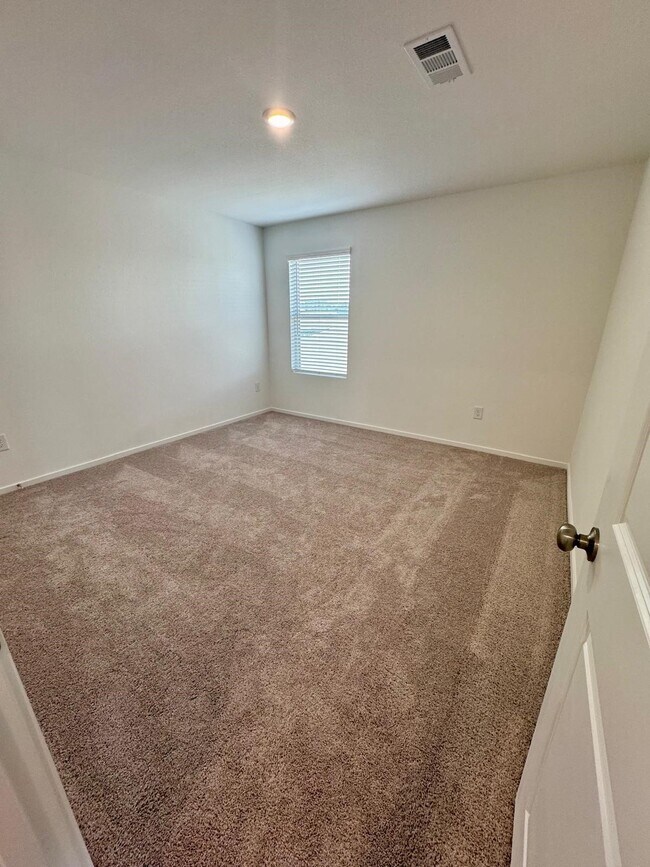 Foto del edificio - 15357 Dapple Blf Ln