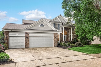 Building Photo - 152 Rosewood Dr