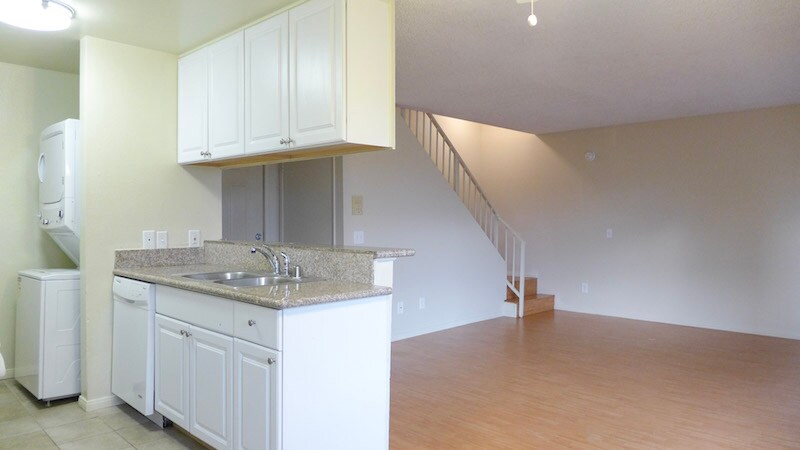 Foto principal - 2110 Crenshaw Blvd