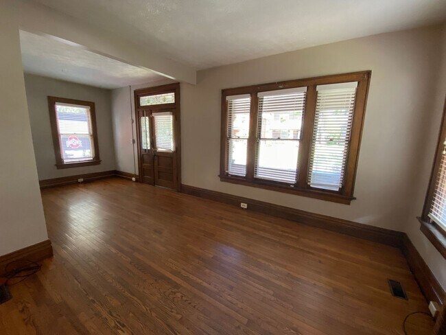 Building Photo - 149 Frambes Ave