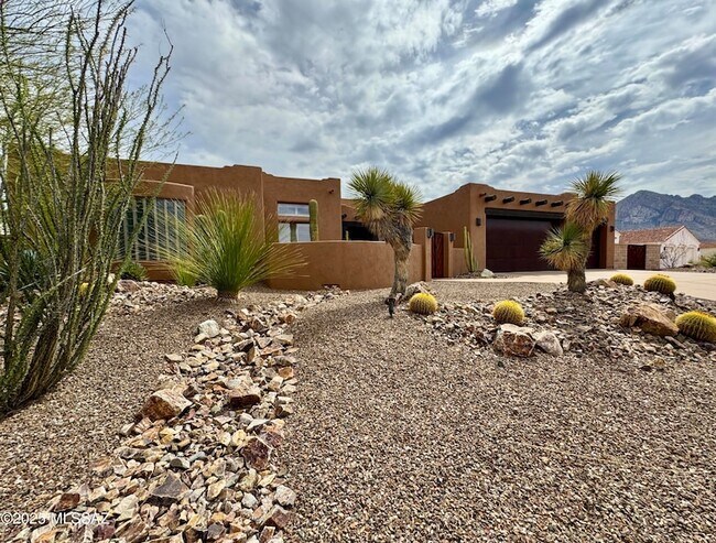 Foto del edificio - 11096 N Pusch Ridge View Pl