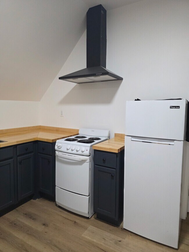 Foto del edificio - 3061 W 46th St