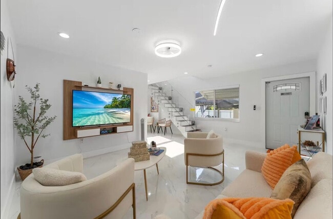 Foto del edificio - 970 Plover Ave