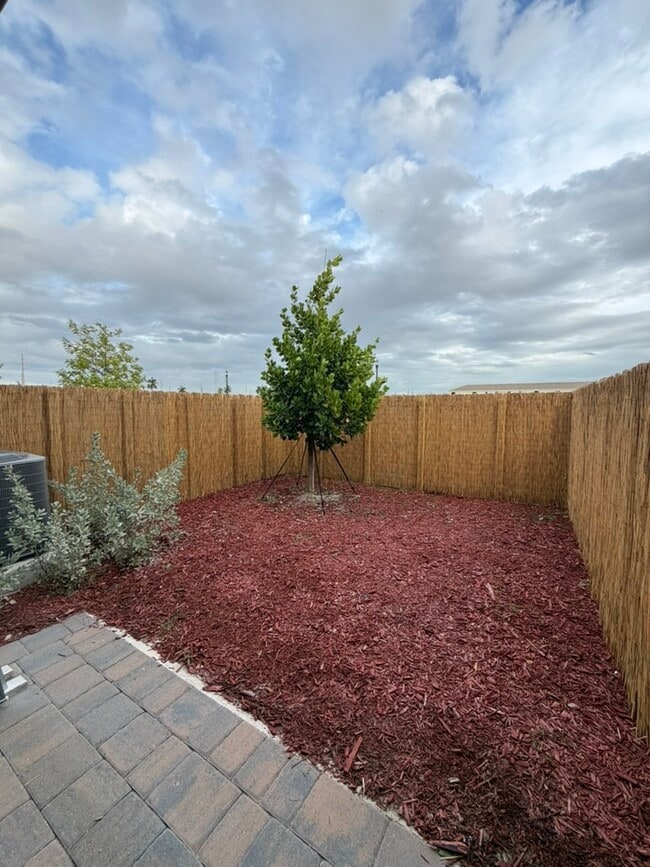 Foto del edificio - 1466 NE 3rd Ave