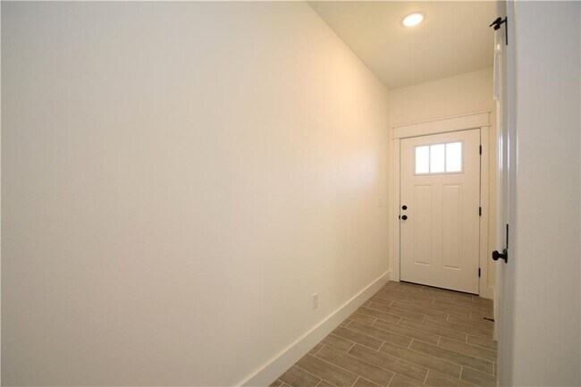 Foto del edificio - 2071 Bluestem Dr