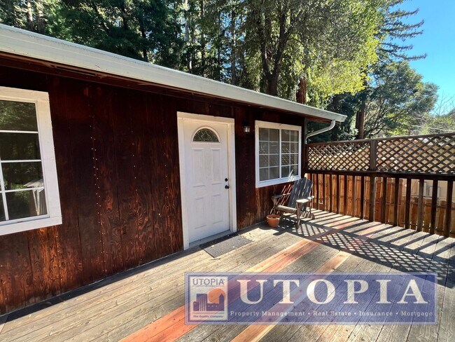 Foto del edificio - Charming 2BD/2BA Mountain Home with Detach...