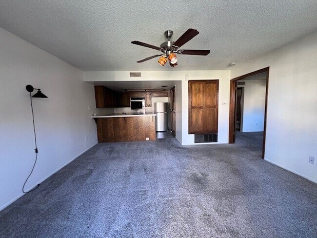Foto del edificio - 1 Bedroom, Ground Floor-End unit