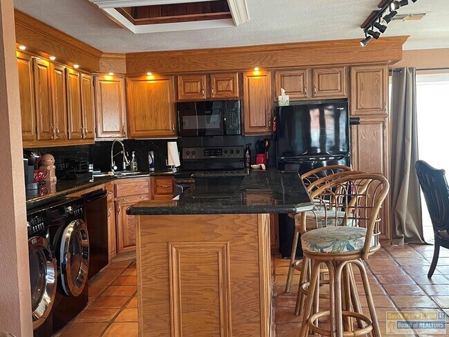 Foto del edificio - 921 Bass Ave