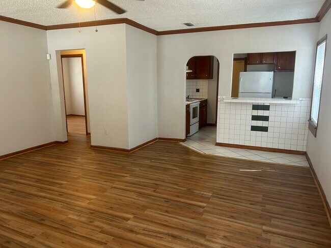 Foto del edificio - 1580 W 14th St