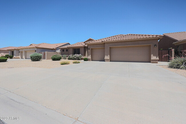 Foto del edificio - 24645 N 45th Dr