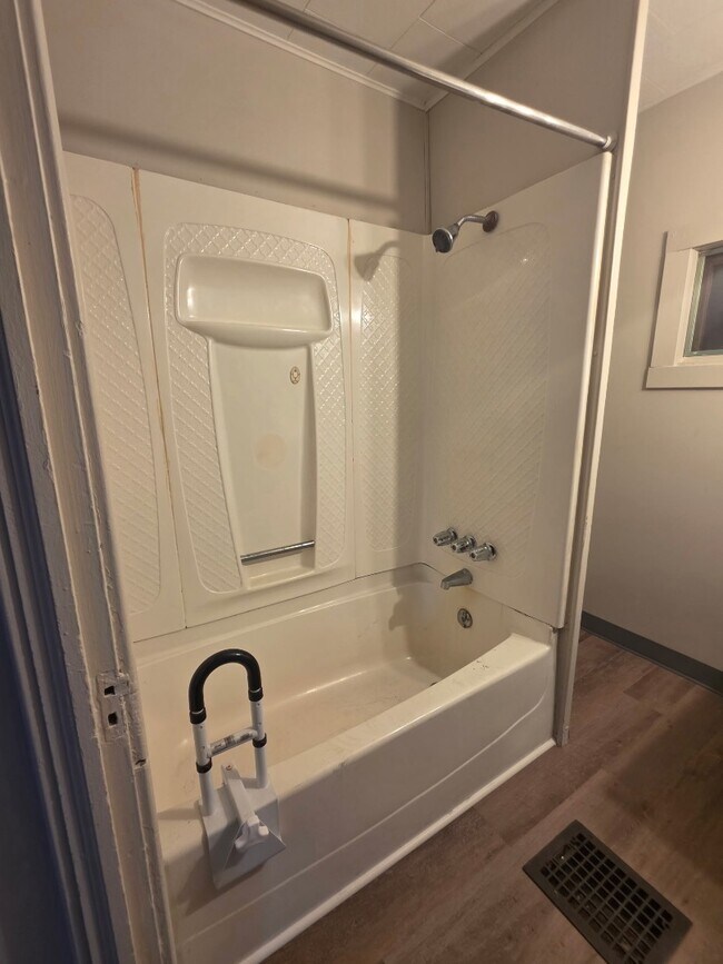 Foto del edificio - 2012 Pine Ave