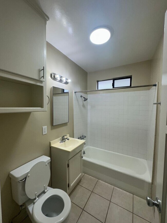 Foto del edificio - 12305OC