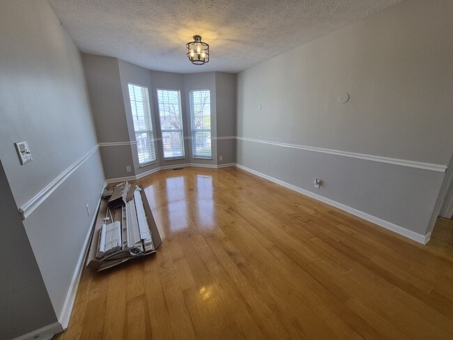 Building Photo - 307 Chiswick Ct