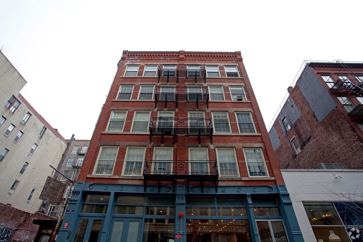 Foto del edificio - 142 Wooster St