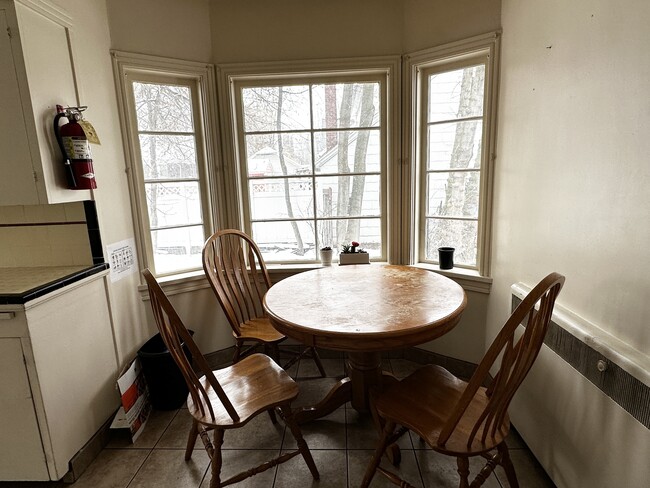 Building Photo - Brick House Duplex