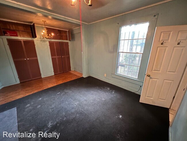 Building Photo - 3 br, 2 bath House - 1064 Alba St.