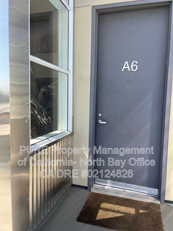 Building Photo - 370 De Haro Street