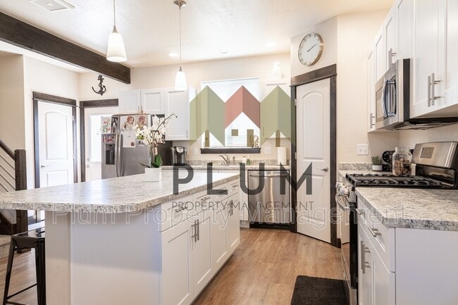 Building Photo - 2345 Aspen Grv Lp