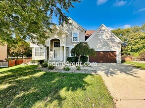 Building Photo - 15565 S Blackfeather St