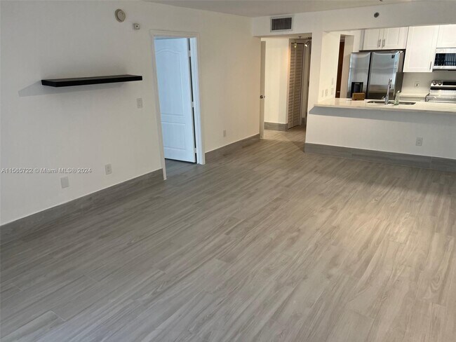 Foto del edificio - 1200 Brickell Bay Dr