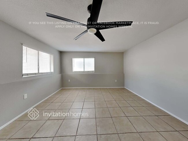 Foto del edificio - 1208 W Sand Hills Ct