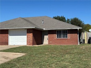 Building Photo - 3166 Singletree Ave