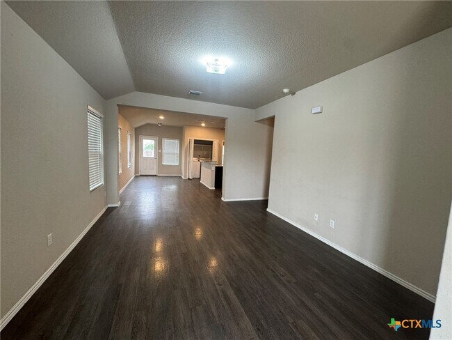 Foto del edificio - 2500 Marty Way