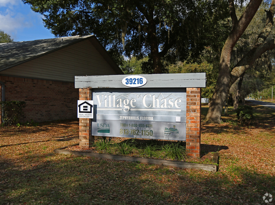 Building Photo - Village Chase Apartments