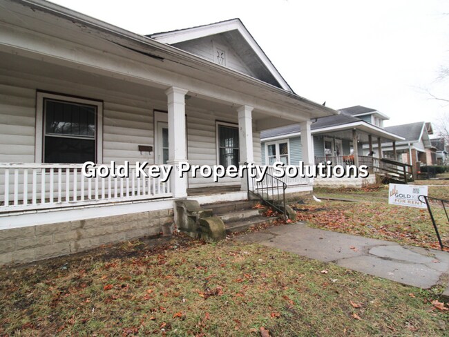 Foto del edificio - Updated 3 BR 1 BA House with Covered Porch and Central Air (SECTION 8 APPROVED)