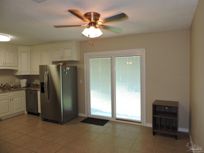Building Photo - 1020 Sagebrush Trail